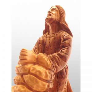 Jesús Orando, hecho de madera de olivo-339
