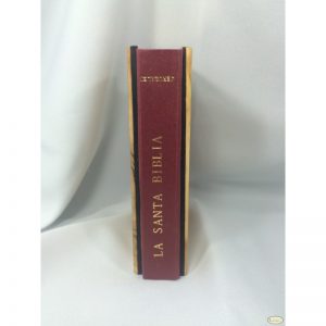 Biblia con cobertor hecho de madera de olivo